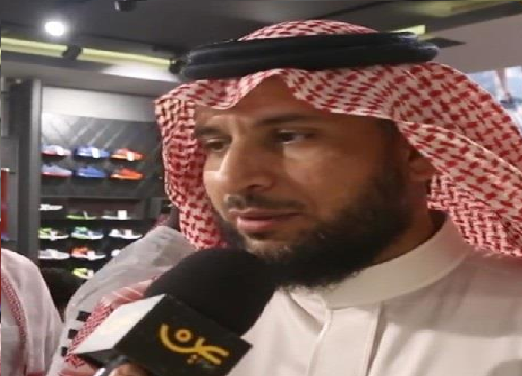 بالفيديو .. قائد الاتحاد السابق خميس الزهراني يفتتح ماركته الرياضية في جدة
