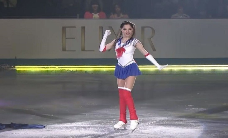 بالفيديو..ملكة الجليد الروسية تجسد شخصية "Sailor Moon" في برنامج ياباني