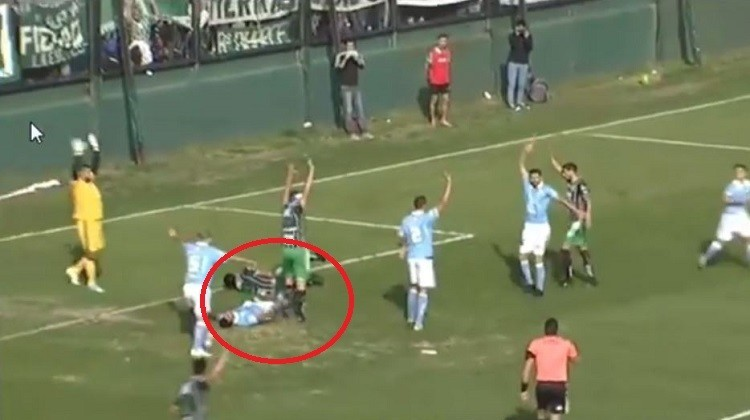 بالفيديو.. حكم بالدوري الأرجنتيني ينقذ لاعباً من الموت