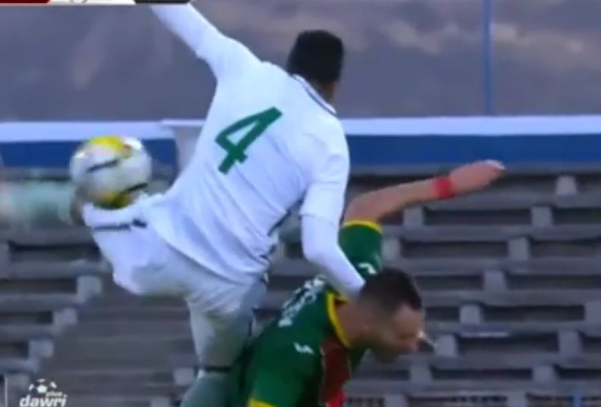 السعودية وبلغاريا: شاهد تدخل عنيف ومتهور من الفتيل ضد لاعب بلغاري!