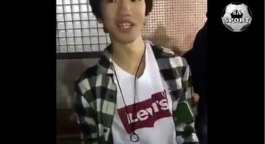 يالفيديو..مشجع ياباني يحضر تمارين الهلال : انا اكره اوراوا واشجع الهلال