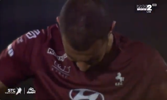 بالفيديو.. لحظة بكاء لاعب الاتفاق" فهد الهاجري" بعد تعادل فريقه مع الباطن!