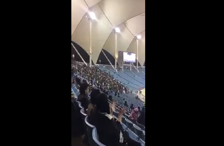 بالفيديو: طقطقة نسائية  على الهلال في مباراة الكلاسيكو