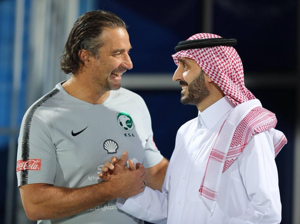 رئيس الاتحاد السعودي يطالب لاعبي الأخضر بظهور مشرف أمام البرازيل
