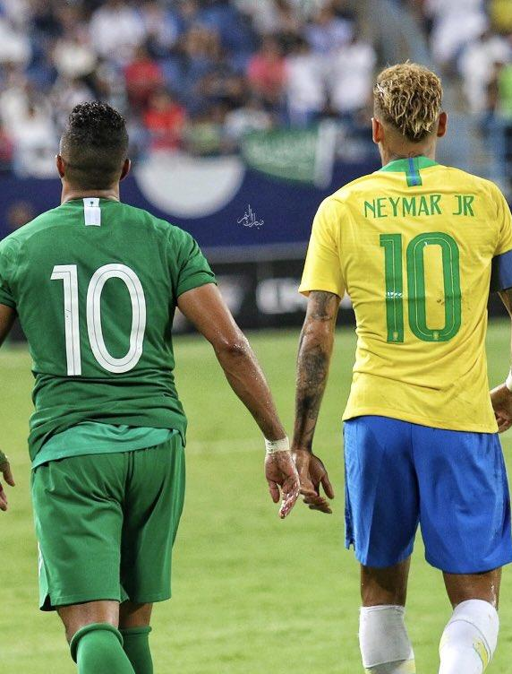 بالفيديو: الدوسري ونيمار في لقطة نادرة بعد المباراة!