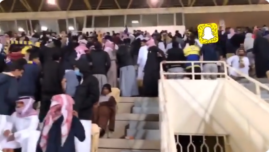 بالفيديو..لحظة احتجاج جماهير النصر على نقل مباراتهم إلى المجمعة