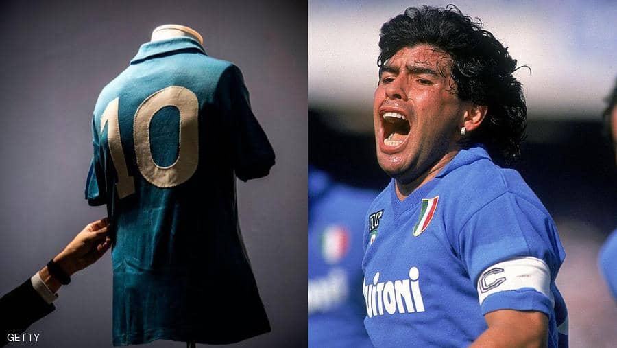 بعد 27 عاما.. نابولي يعيد "قميص مارادونا" من أجل لاعب واحد