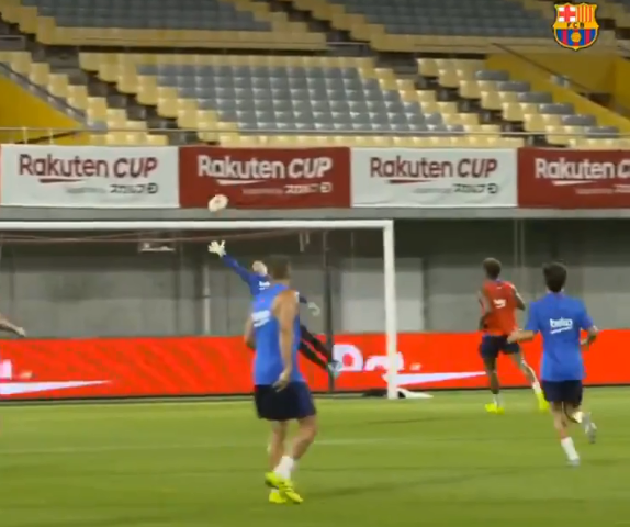 غريزمان يسجل هدفا رائعا خلال تدريبات لبرشلونة (فيديو)