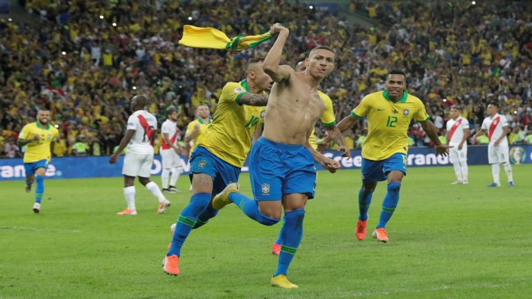 بالفيديو..البرازيل تتوج بلقب ”كوبا أمريكا“ للمرة التاسعة بالتغلب على بيرو بثلاثية