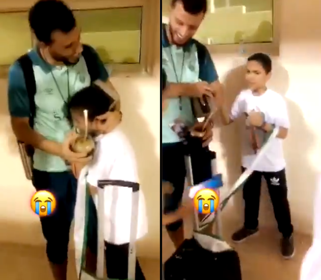 بالفيديو..طفل يبكي بعد رؤية عمر السومة