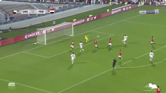 بالفيديو..المنتخب الإماراتي يضيف الهدف الثالث في مرمى اليمن