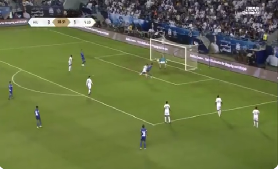 بالفيديو..  صالح الشهري يضيف الهدف الرابع للهلال بعد عرضية رائعة من "ياسر القحطاني"!