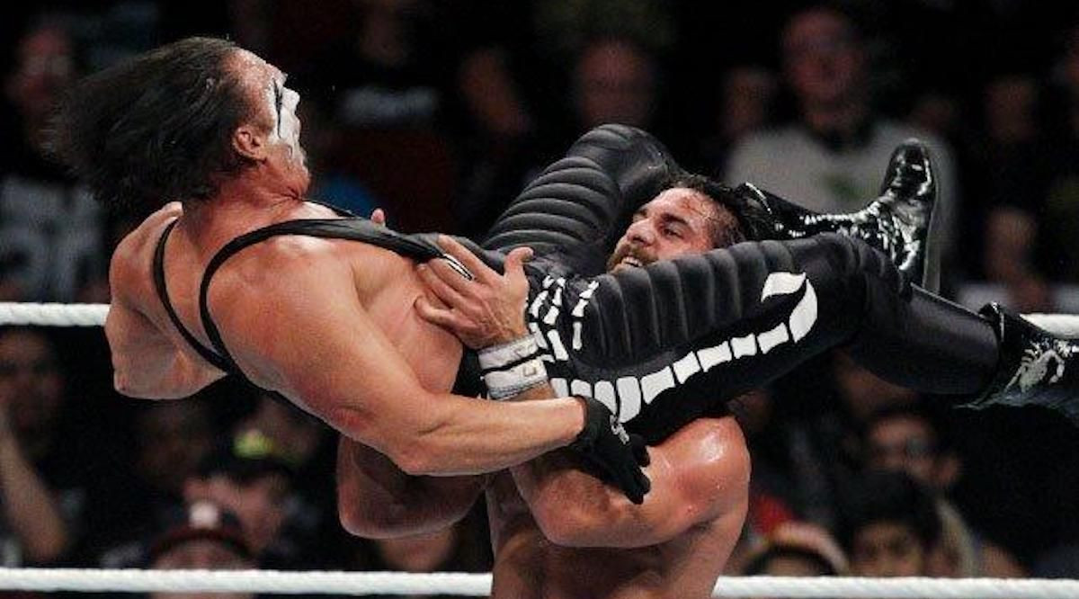 شاهد..WWE تحظر استخدام حركة تتسبب في إصابات خطيرة