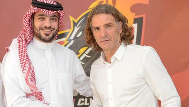 أول تعليق من رئيس نادي الوحدة على قرار استئناف الدوري السعودي