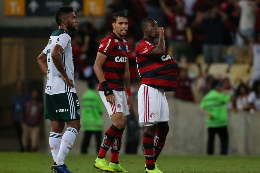 الاتحاد البرازيلي يرفض تأجيل مباراة فلامنغو رغم إصابة 16 لاعبا بـ كورونا