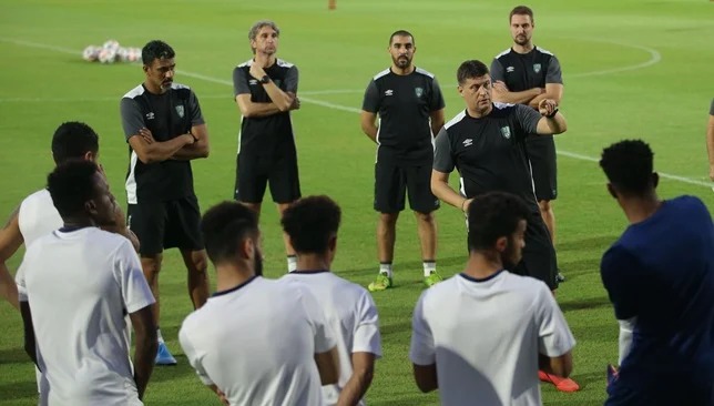 فلادان يستعيد 7 لاعبين قبل مواجهة "شباب الأهلي" الإماراتي بالآسيوية