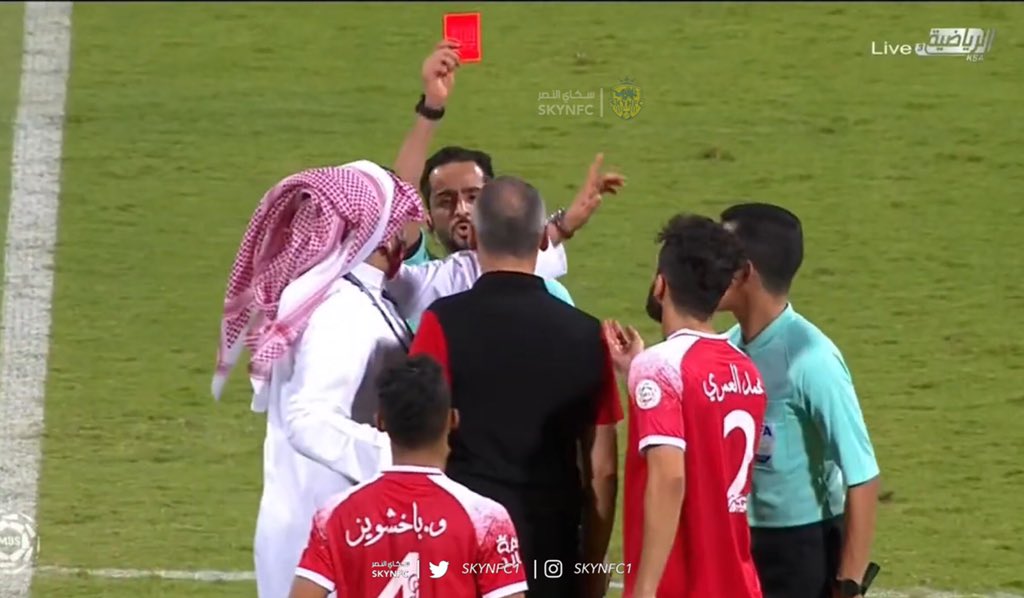 أول رد رسمي من الوحدة على احتجاج النصر بشأن تواجد المدرب في المباراة رغم طرده !