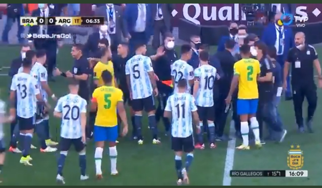 أول تعليق من الفيفا على فضيحة مباراة الأرجنتين والبرازيل