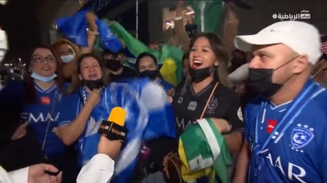 شاهد.. مشجعة برازيلية ترفض مساندة بالميراس وتعلن تشجيعها للهلال في كأس العالم للأندية!